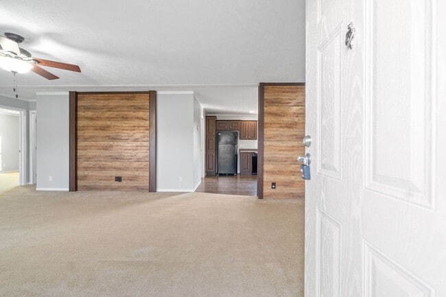 Building Photo - Pet Friendly Three Bedroom on Five Acres!