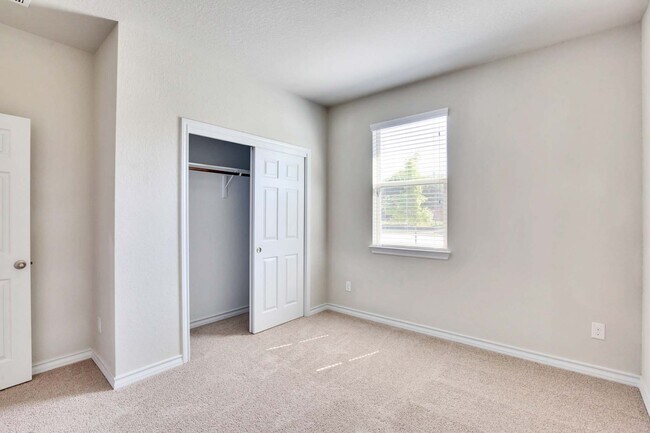 Building Photo - 8008 Massa Dr