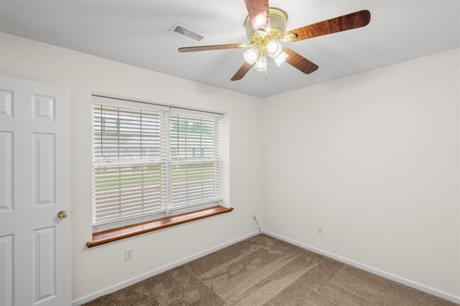 Building Photo - 1620-1622-1622 Juniper Dr