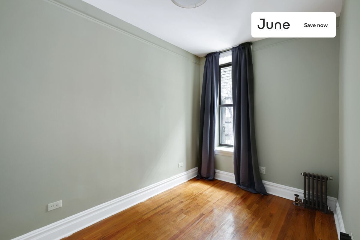 Building Photo - 15 W 107th St