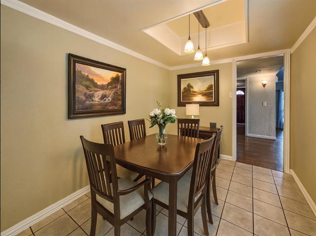 Building Photo - 7306 Oakmore Dr