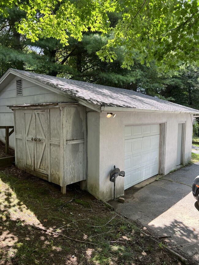 Building Photo - 181 Jordan Dr