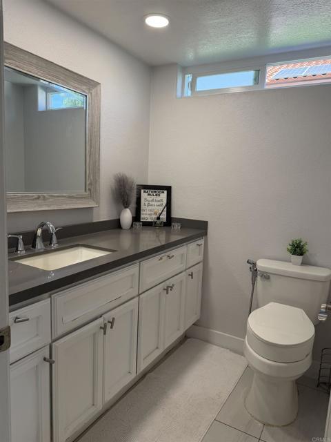 Building Photo - 10221 Greenleaf Rd