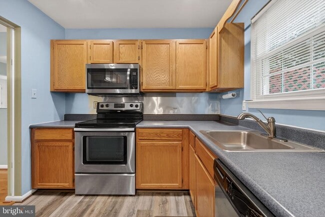 Building Photo - 8813 Ritchboro Rd