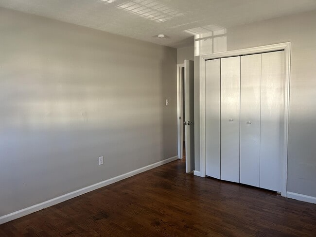 Building Photo - 1110 Allen Dr