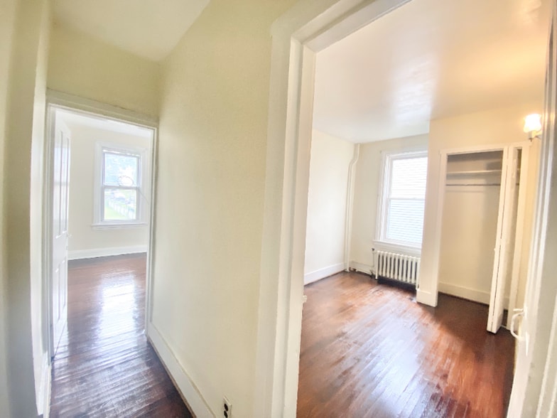 Building Photo - 1001 Cherry St