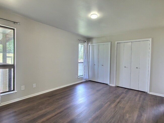 Building Photo - 108 Quail Valley Dr