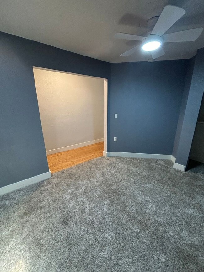 Building Photo - Updated 1 Bed/1 Bath Duplex in Lohi