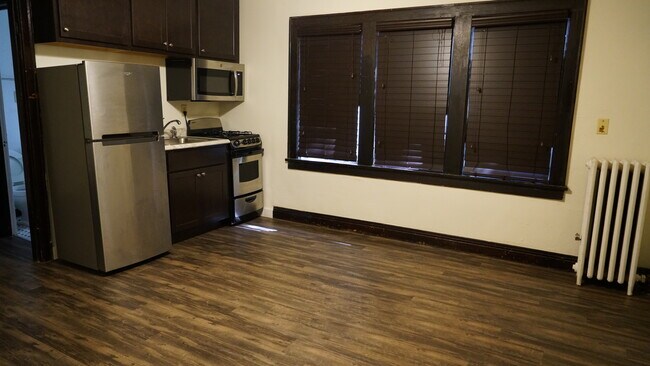 Building Photo - 2086 Marshall Ave