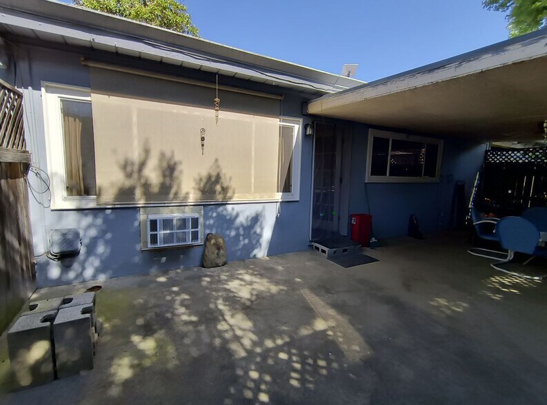 Building Photo - 2806 Santa Paula Ct
