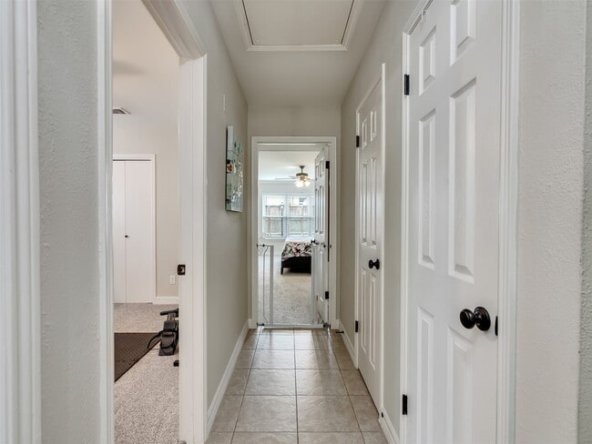 Building Photo - 2811 Quincannon Ln