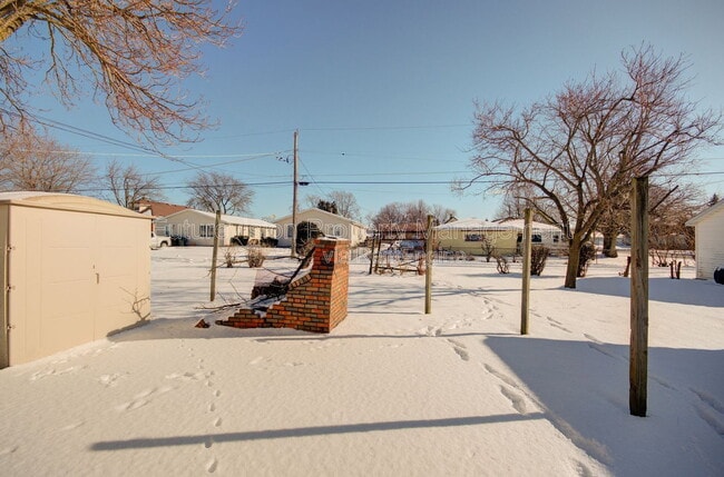 Building Photo - 634 Hays