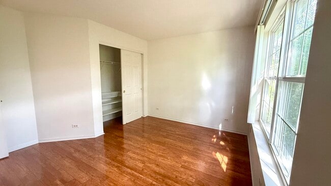 Building Photo - 696 S Jade Ln