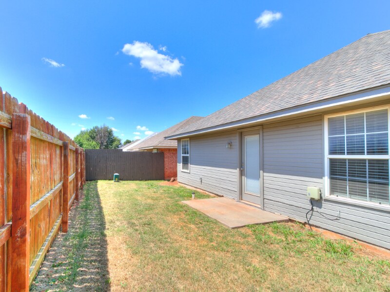 Building Photo - 4328 SE 48th Terrace