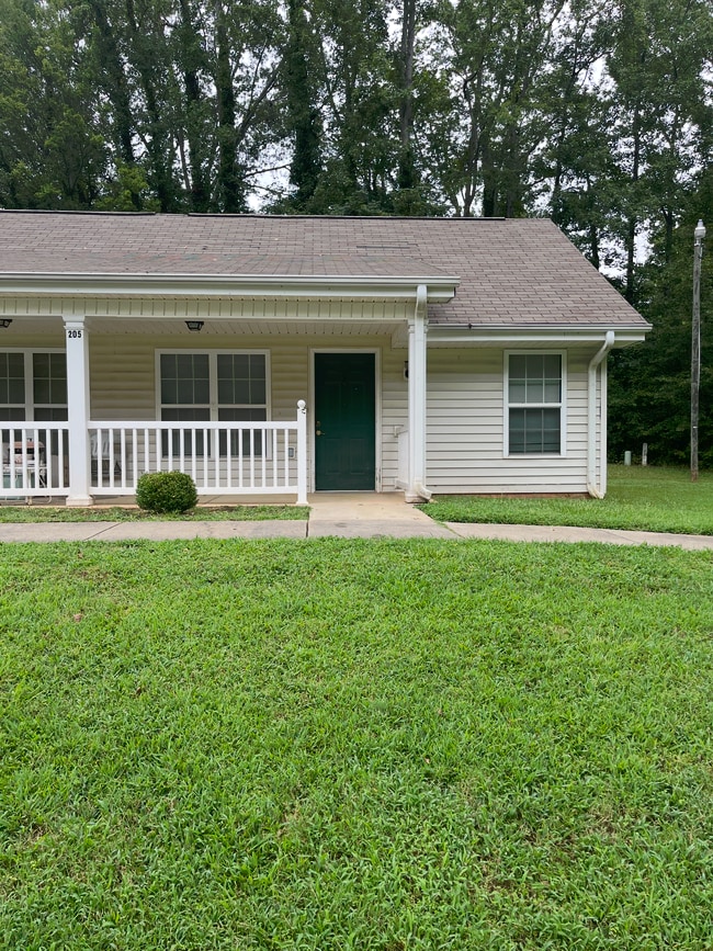 Building Photo - 212 Samaritan Dr