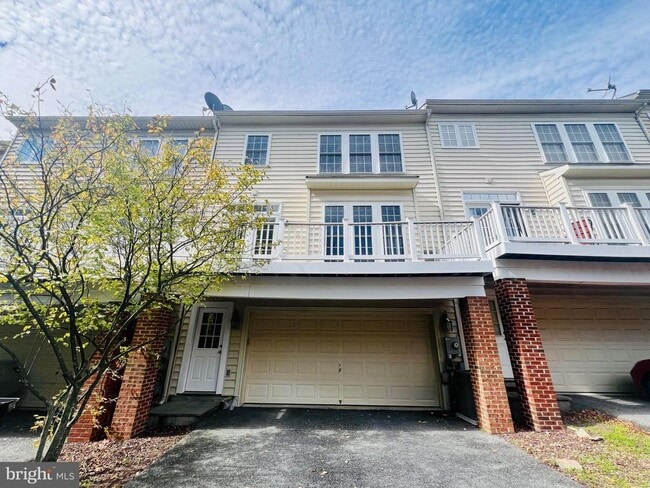 Building Photo - 12919 Benton Park Cir