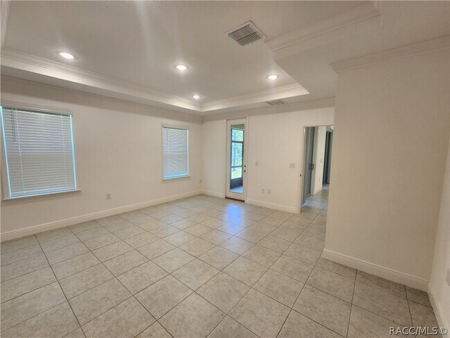 Building Photo - 88 Linder Dr