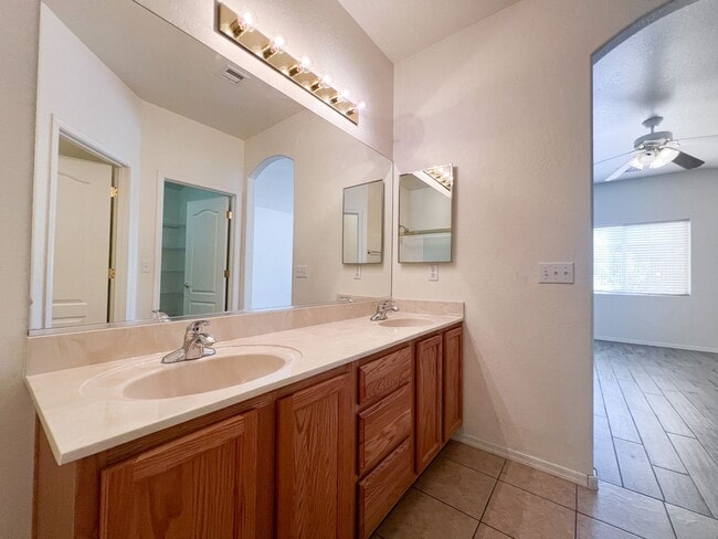 Building Photo - HOUSE - COTTONWOOD - VERDE SANTA FE / AMANTE