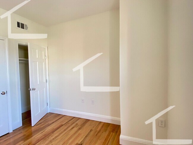 Building Photo - Spacious 2BR Allston Listing!