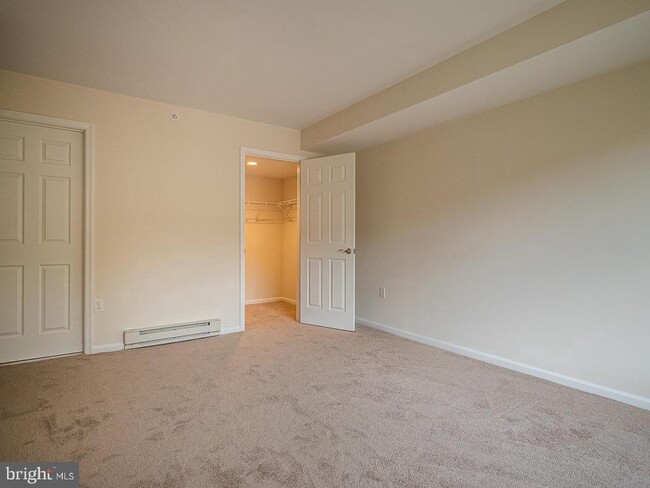 Building Photo - 15210 Elkridge Way