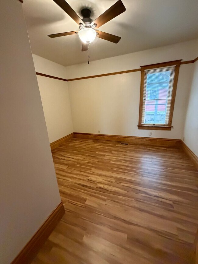 Building Photo - 800 S 9th St