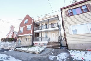 Building Photo - 104 Cambridge Ave