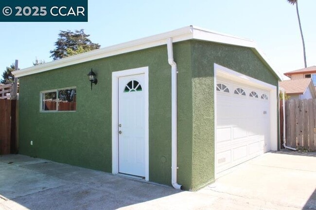 Building Photo - 1117 Palmer Ave