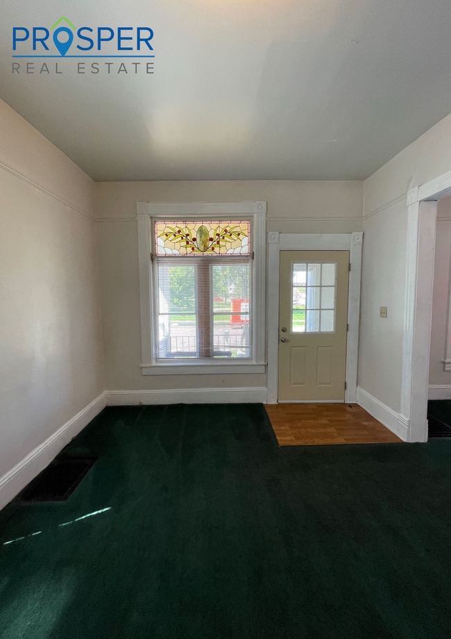 Building Photo - Charming 4 Bedroom House on Earl Street (W...