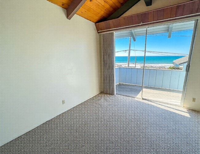 Building Photo - 1618 Square Foot Tri-Level Home in Cayucos with Ocean Views