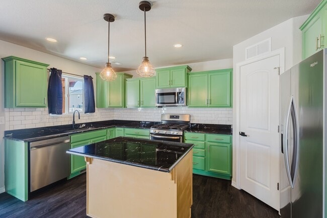 Building Photo - Beautiful 3-Bedroom Home in Ventana | Pool Community Near Fort Carson
