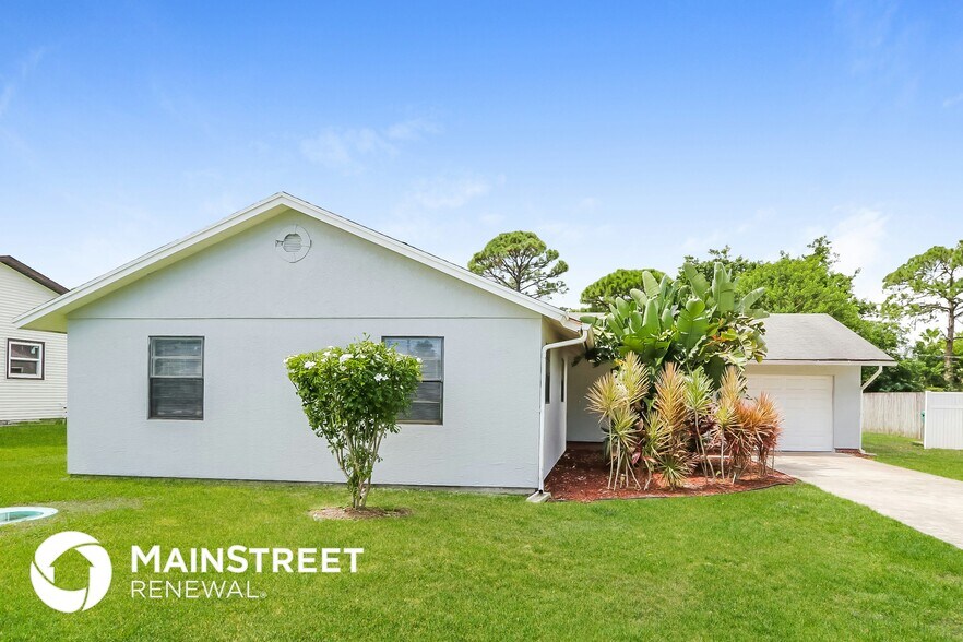 Building Photo - 646 SW Byron St