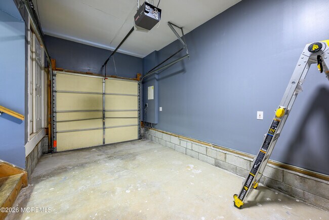 Building Photo - 114 Watson Ave