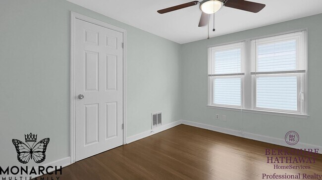 Building Photo - 223-227 S Warren