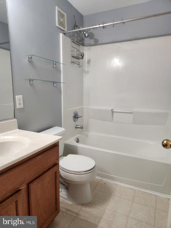 Building Photo - 13970 Lullaby Rd