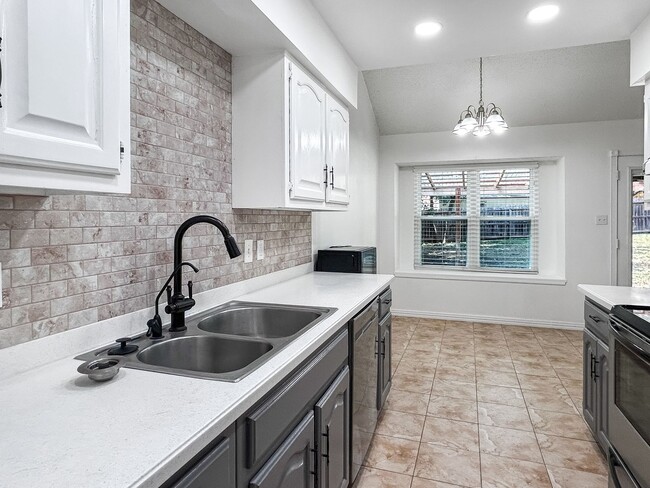 Building Photo - Inviting Northwest San Antonio Home - Fireplace, Office Flex, & Mature Trees