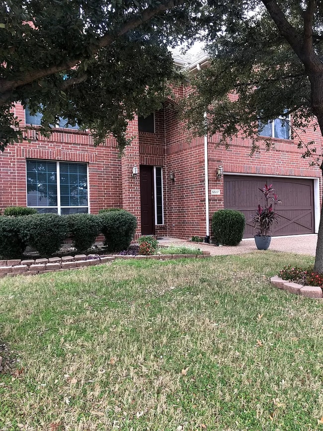 Building Photo - 5517 Crimson Oaks Dr