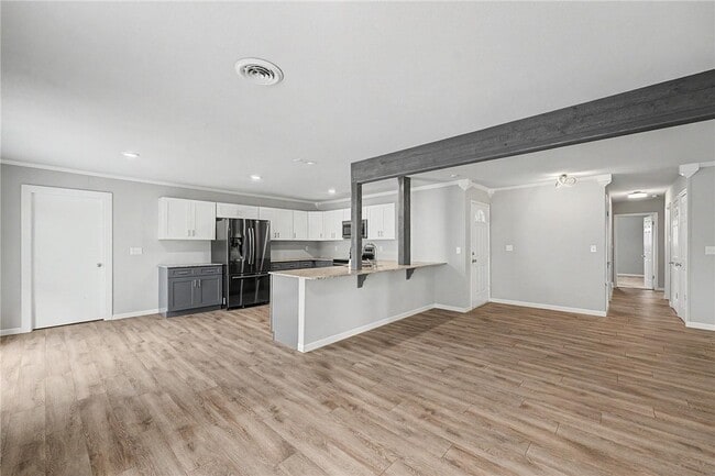 Building Photo - 1404 W Pine St