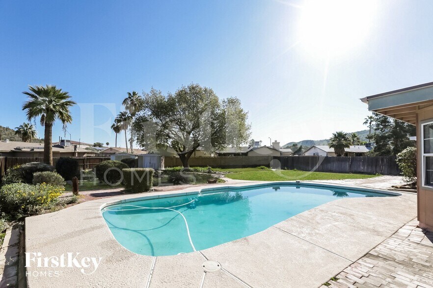 Building Photo - 13249 N 14th Dr