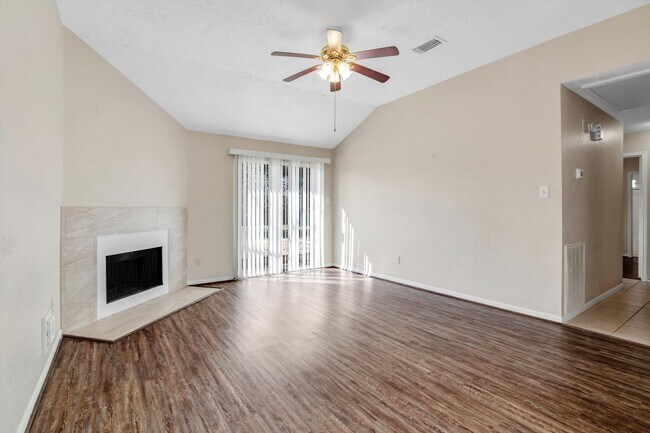 Building Photo - 20235 Apache Gardens Ln