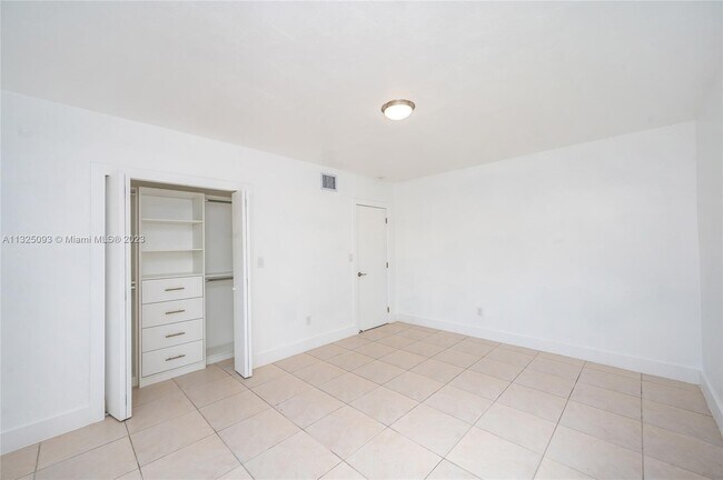 Building Photo - 732 82nd St