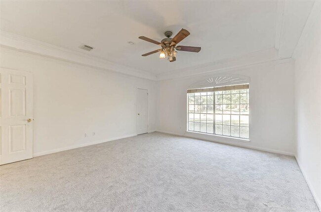 Building Photo - 15206 Evergreen Knoll Ln