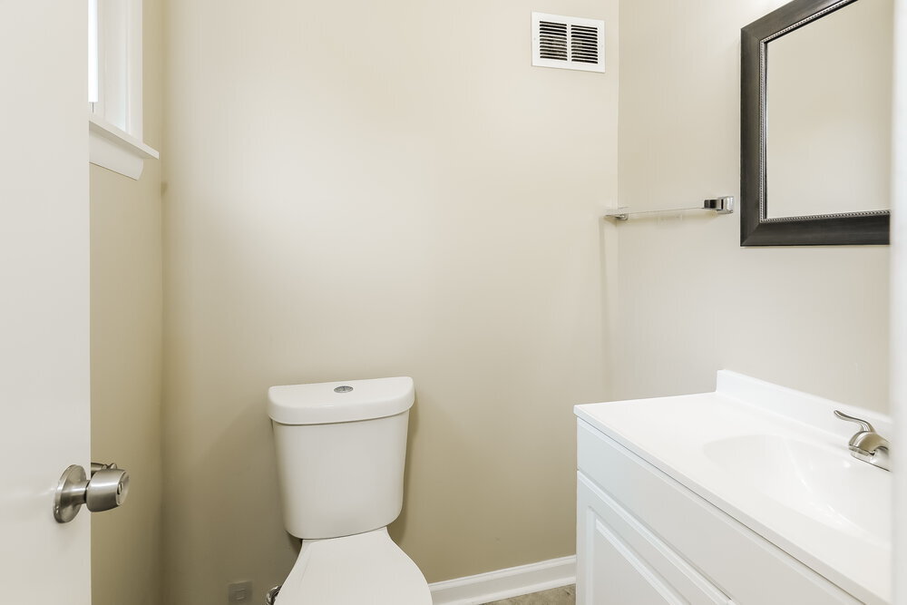 Building Photo - 1108 Sherwood Forest Dr