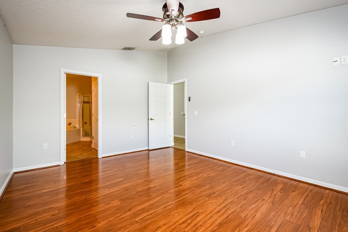 Building Photo - 1012 Heron Ct