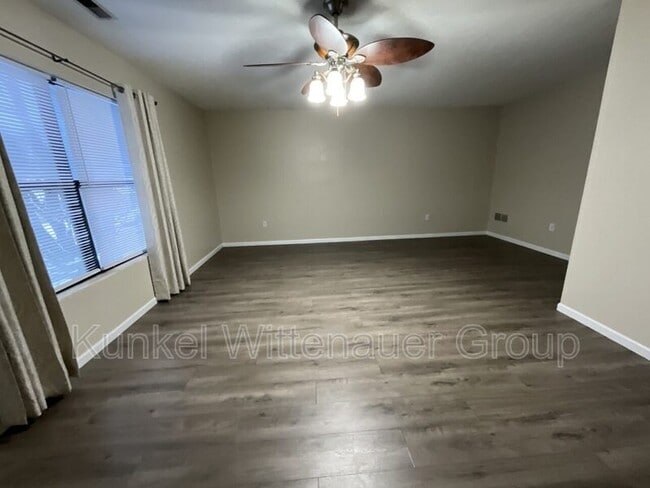 Building Photo - 1632 Progress Ln