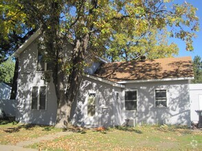Building Photo - 1220/1224 Garfield Ave