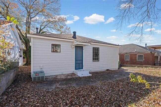 Building Photo - 449 10th St NW