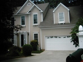Building Photo - 102 Longstock Ct