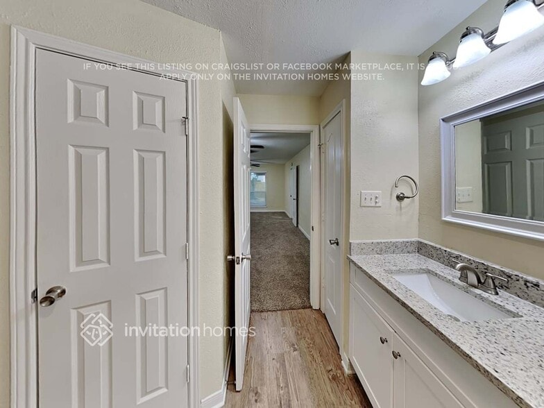 Building Photo - 22711 Elsinore Dr