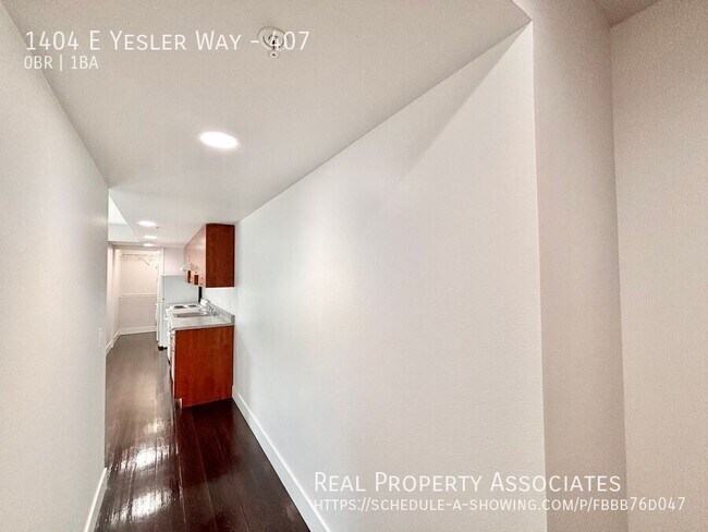 Building Photo - 1404 E Yesler Wy
