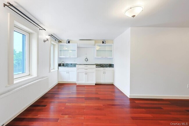 Building Photo - 21-63 23rd Street Unit 1